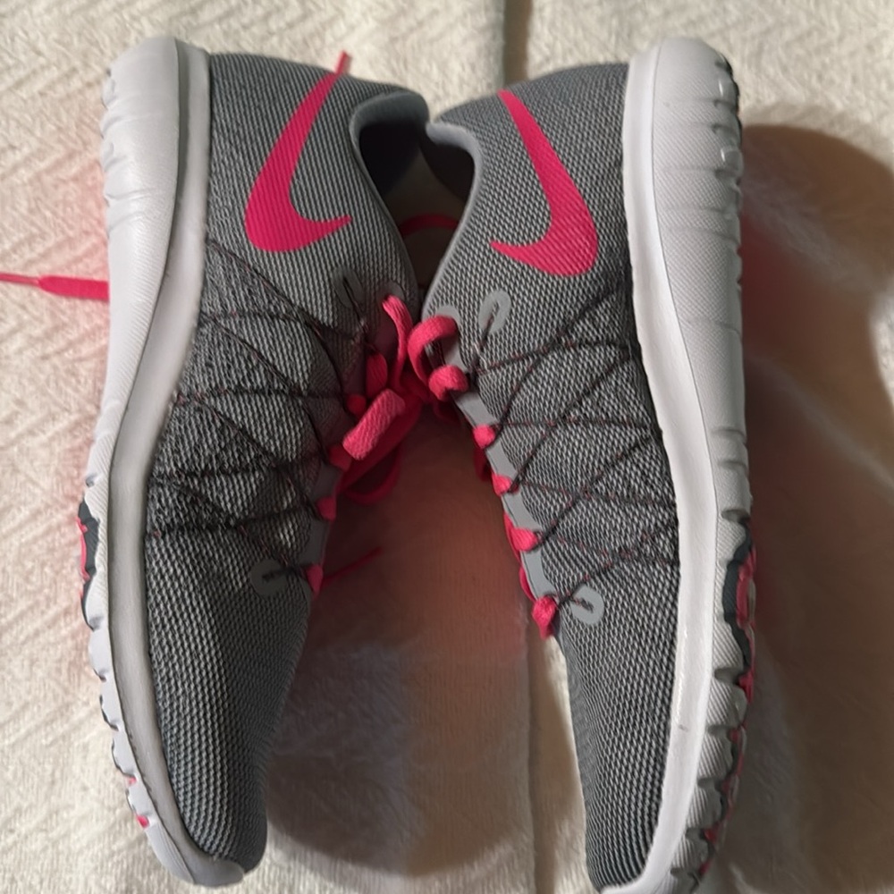 New in box Nike Gray and Pink Flex Fury Shoes